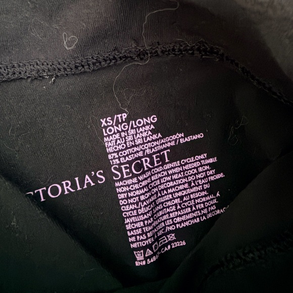 Victoria’s Secret Black Flare Yoga Pants - Picture 4 of 4